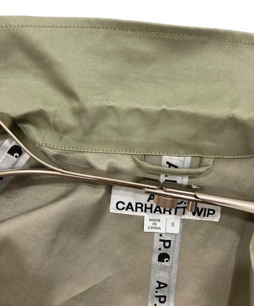 A.P.C.（アーペーセー）A.P.C. (アーペーセー) CARHARTT WIP (カーハート ワークインプログレス) VESTE MISHIGUENE JACKET カーキ サイズ:Sの古着・服飾アイテム