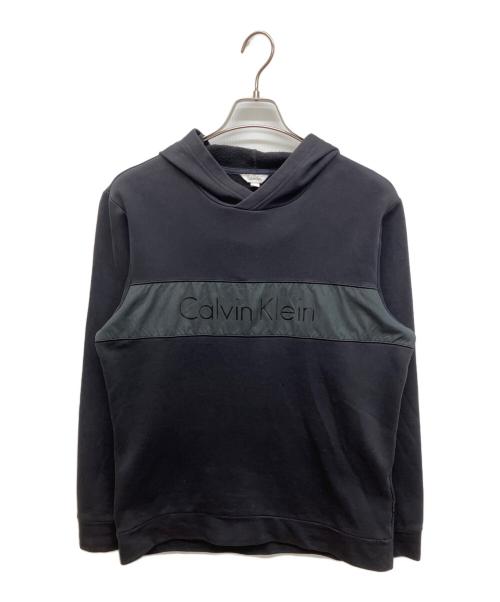 Calvin Klein（カルバンクライン）Calvin Klein (カルバンクライン) プルオーバーロゴパーカー ブラック サイズ:Mの古着・服飾アイテム