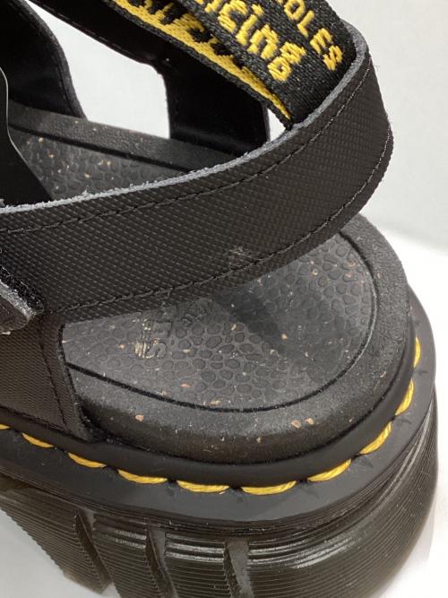 Dr.Martens（ドクターマーチン）Dr.Martens (ドクターマーチン) Ricki 3-Strap Sandal / 