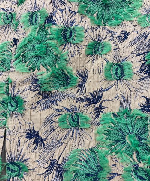 TOMORROW LAND（トゥモローランド）TOMORROW LAND (トゥモローランド) カットフラワージャカード タイトミディスカート ベージュ サイズ:34 未使用品の古着・服飾アイテム