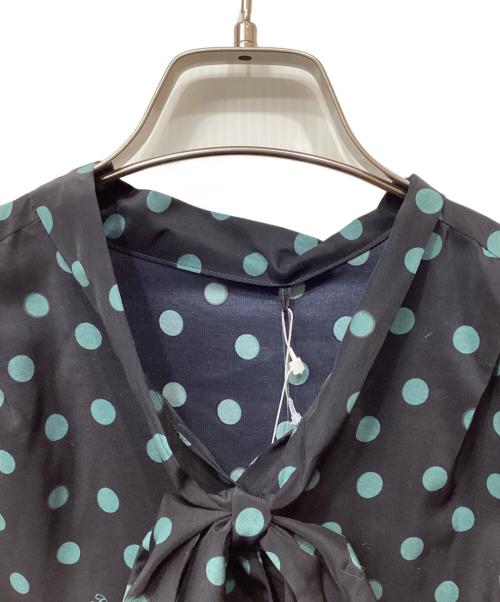 自由区（ジユウク）自由区 (ジユウク) ポルカドットプリント ワンピース ネイビー サイズ:38 未使用品の古着・服飾アイテム