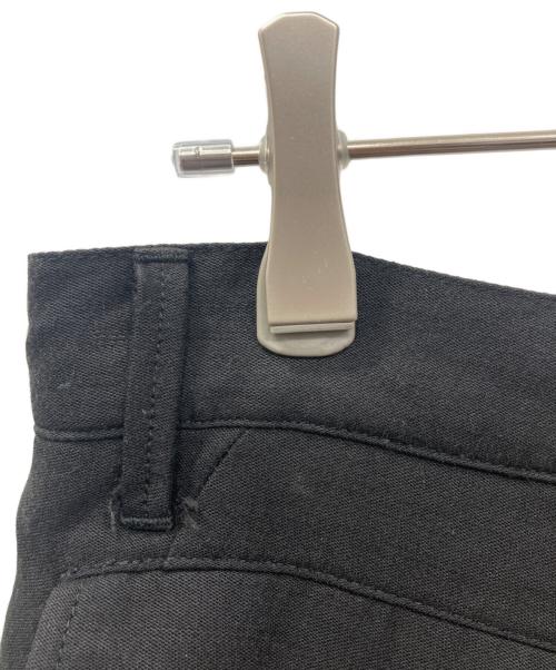 JULIUS（ユリウス）JULIUS (ユリウス) ガスマスクカーゴパンツ ブラック サイズ:3の古着・服飾アイテム