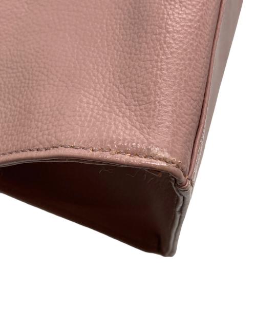 BLUE LABEL CRESTBRIDGE（ブルーレーベルクレストブリッジ）BLUE LABEL CRESTBRIDGE (ブルーレーベルクレストブリッジ) メタルハンドルレザースクエアトートバッグ ピンクの古着・服飾アイテム