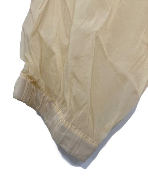 6(ROKU) BEAUTY&YOUTH（ロク ビューティーアンドユース）6(ROKU) BEAUTY&YOUTH (ロク ビューティーアンドユース) SUKE ZIP ANORAK アイボリー サイズ:FREEの古着・服飾アイテム