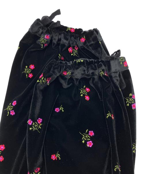 ticca（ティッカ）TICCA (ティッカ) フラワーエンブロイダリーベロアパンツ ブラック サイズ:freeの古着・服飾アイテム
