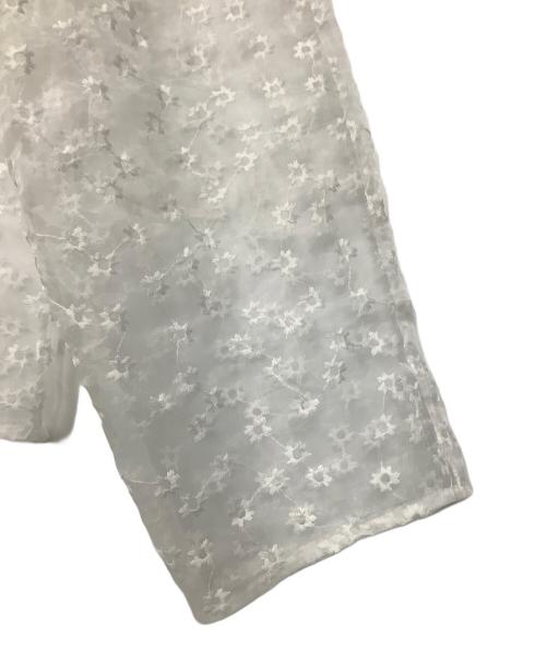 LOEFF（ロエフ）LOEFF (ロエフ) シアー エンブロイダリーブラウス ホワイト サイズ:-の古着・服飾アイテム