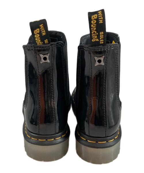Dr.Martens（ドクターマーチン）Dr.Martens (ドクターマーチン) エナメル チェルシーブーツ ブラック サイズ:UK4の古着・服飾アイテム