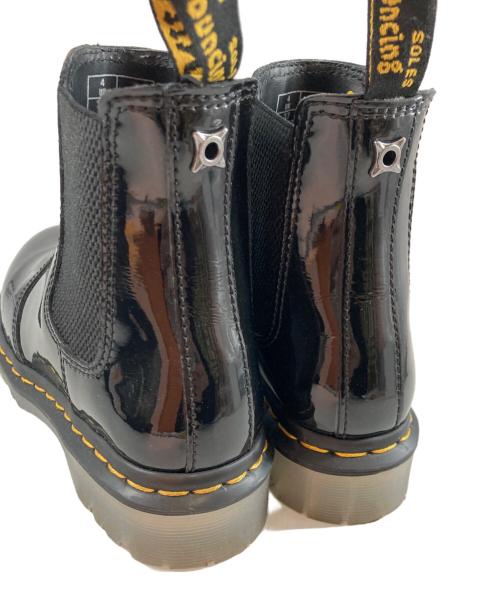 Dr.Martens（ドクターマーチン）Dr.Martens (ドクターマーチン) エナメル チェルシーブーツ ブラック サイズ:UK4の古着・服飾アイテム
