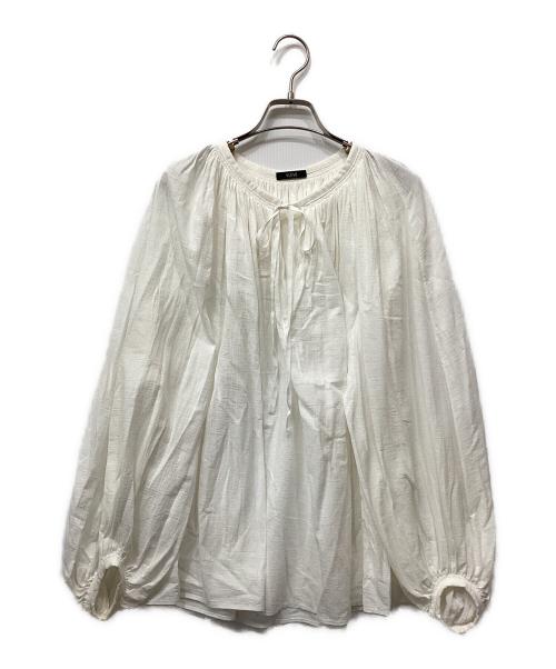 YLEVE（イレーヴ）YLEVE (イレーヴ) コットンボイルペザントブラウス ホワイトの古着・服飾アイテム