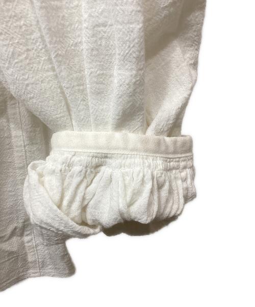 YLEVE（イレーヴ）YLEVE (イレーヴ) コットンボイルペザントブラウス ホワイトの古着・服飾アイテム