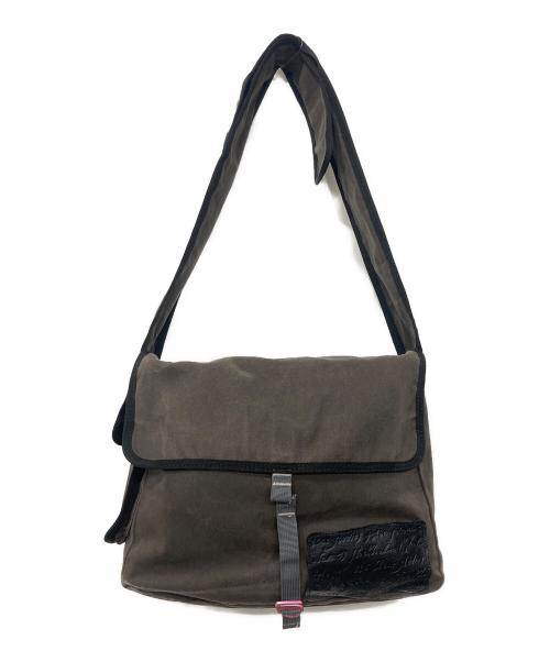 Acne studios（アクネ ストゥディオス）Acne studios (アクネ ストゥディオス) メッセンジャーバッグ グレーの古着・服飾アイテム
