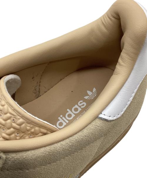 adidas（アディダス）adidas (アディダス) ローカットスニーカー ベージュ サイズ:23.5㎝の古着・服飾アイテム