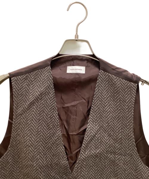 TAGLIATORE（タリアトーレ）TAGLIATORE (タリアトーレ) BRIAN/F ヘリンボーンジレ ブラウン サイズ:50の古着・服飾アイテム