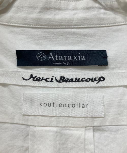 Ataraxia（アタラクシア）ataraxia (アタラクシア) mercibeaucoup (メルシーボークー) soutiencollar (ステンカラー) 別注バンドカラーシャツ ホワイト サイズ:3の古着・服飾アイテム