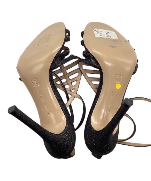 Gianvito Rossi（ジャンヴィト ロッシ）Gianvito Rossi (ジャンヴィト ロッシ) ストラップサンダル ブラック サイズ:36の古着・服飾アイテム