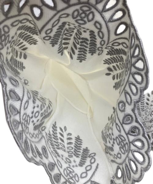 JUSGLITTY（ジャスグリッティー）JUSGLITTY (ジャスグリッティー) カットワーククロップドニット ホワイト サイズ:2の古着・服飾アイテム