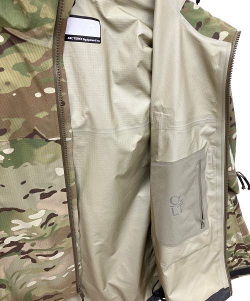 ARC'TERYX（アークテリクス）ARC'TERYX (アークテリクス) Alpha Jacket Multicam Gen2 オリーブ サイズ:Ｓの古着・服飾アイテム