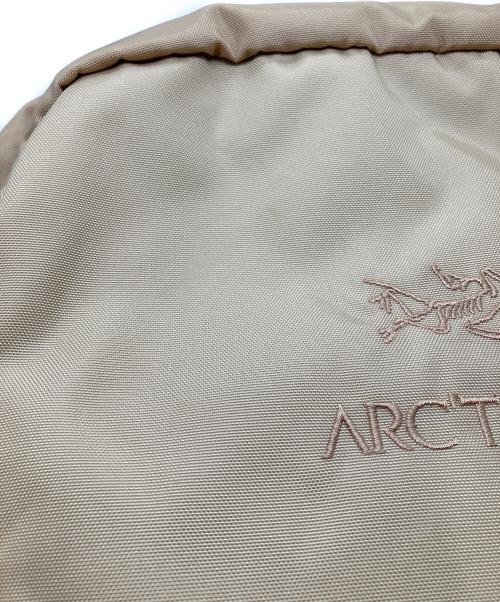 ARC'TERYX（アークテリクス）ARC'TERYX (アークテリクス) BEAMS BOY (ビームスボーイ) MANTIS 26L DAYPACK ベージュの古着・服飾アイテム