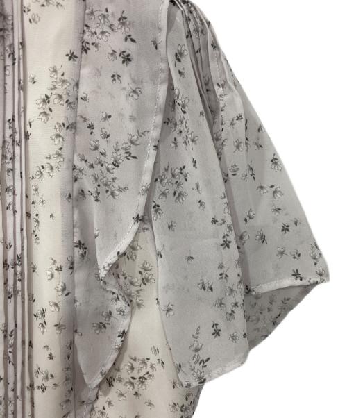 JUSGLITTY（ジャスグリッティー）JUSGLITTY (ジャスグリッティー) リトルフラワープリーツワンピース ラベンダー サイズ:1の古着・服飾アイテム