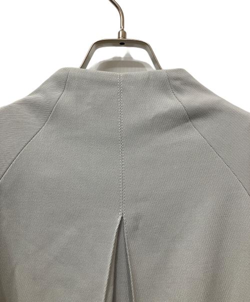 tageechita（タジチタ）tageechita (タジチタ) スムースフレアラペルトレンチ ライトグレー サイズ:Mの古着・服飾アイテム