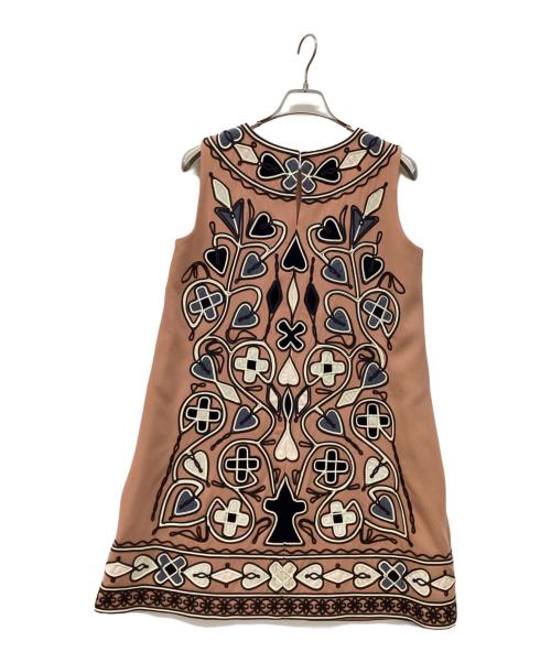 GRACE CONTINENTAL（（グレースコンチネンタル）GRACE CONTINENTAL (（グレースコンチネンタル) マルチモチーフコード刺繍ワンピース ベージュ サイズ:36の古着・服飾アイテム