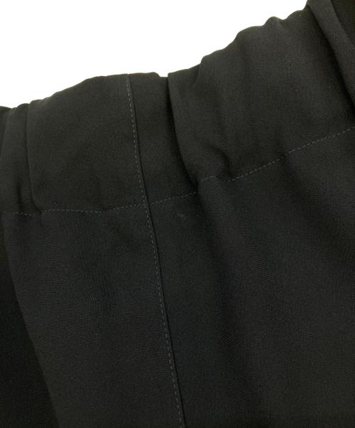 tumugu（ツムグ）tumugu (ツムグ) ソアパールコンパクトテーパードパンツ ブラック サイズ:FREEの古着・服飾アイテム