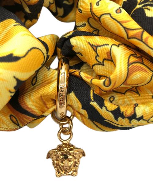 VERSACE（ヴェルサーチェ）VERSACE (ヴェルサーチェ) バロッコ シュシュ　の古着・服飾アイテム