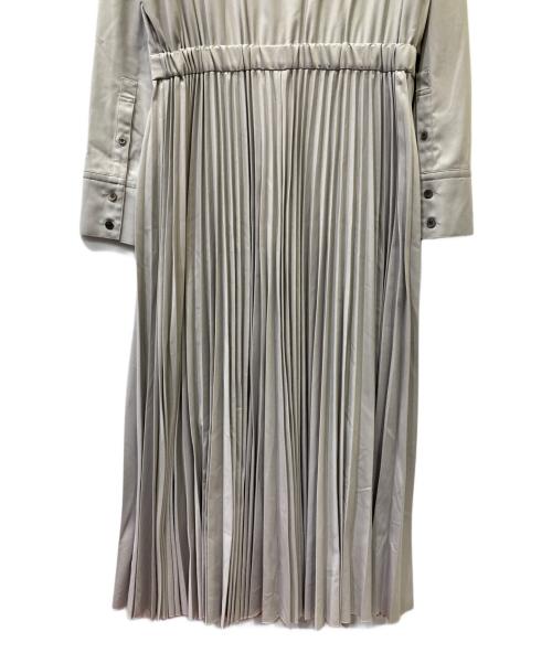 LE PHIL（ル フィル）LE PHIL (ル フィル) ドライコンフォートワンピース ベージュ サイズ:０の古着・服飾アイテム