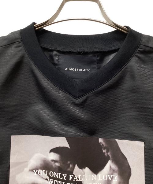 ALMOSTBLACK（オールモストブラック）ALMOSTBLACK (オールモストブラック) UMBRO (アンブロ) ウインドアップピステ ブラック サイズ:Lの古着・服飾アイテム
