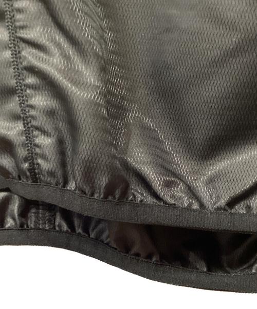 ALMOSTBLACK（オールモストブラック）ALMOSTBLACK (オールモストブラック) UMBRO (アンブロ) ウインドアップピステ ブラック サイズ:Lの古着・服飾アイテム
