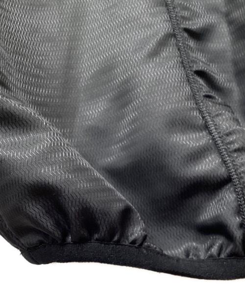 ALMOSTBLACK（オールモストブラック）ALMOSTBLACK (オールモストブラック) UMBRO (アンブロ) ウインドアップピステ ブラック サイズ:Lの古着・服飾アイテム