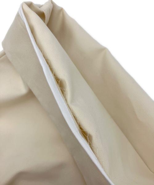 STUDIO NICHOLSON（スタジオ ニコルソン）STUDIO NICHOLSON (スタジオ ニコルソン) タックパンツ クリーム サイズ:Sの古着・服飾アイテム