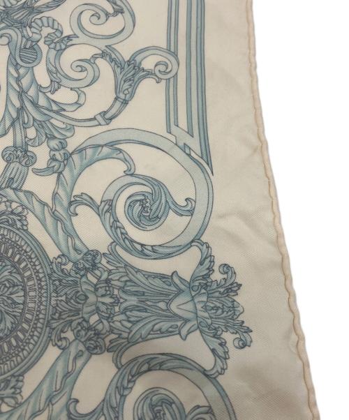 HERMES（エルメス）HERMES (エルメス) カレ40 LES TUILERIES シルクスカーフ アイボリーの古着・服飾アイテム