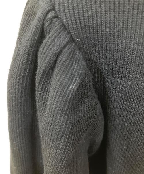 holiday（ホリデー）holiday (ホリデー) スーパーリブパフハイネックカットソー ブラックの古着・服飾アイテム