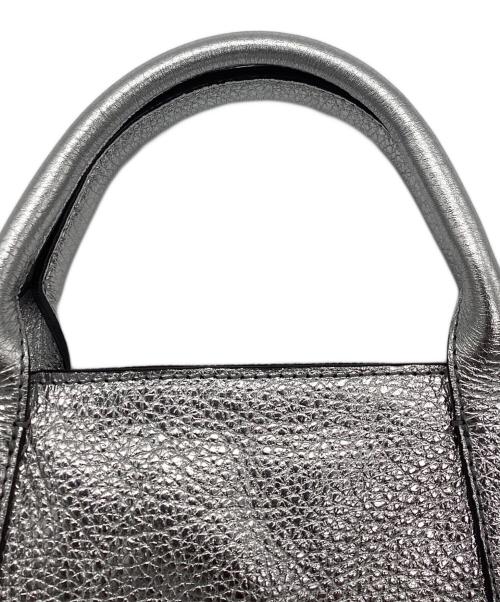 ripani（リパーニ）ripani (リパーニ) メタリックサイドフリルトート バッグ シルバーの古着・服飾アイテム