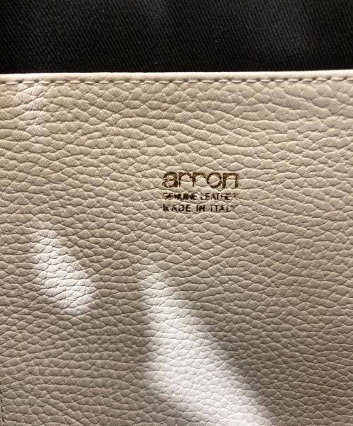 ARRON（アローン）ARRON (アローン) シュリンクレザートートバッグ ホワイトの古着・服飾アイテム