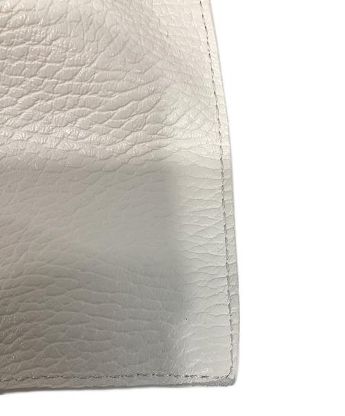 ARRON（アローン）ARRON (アローン) シュリンクレザートートバッグ ホワイトの古着・服飾アイテム