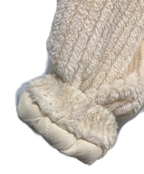 Matin Kim（マーティン・キム）Matin Kim (マーティン・キム) OUT POCKET FUZZY PUFFER JUMPER アイボリー サイズ:FREEの古着・服飾アイテム