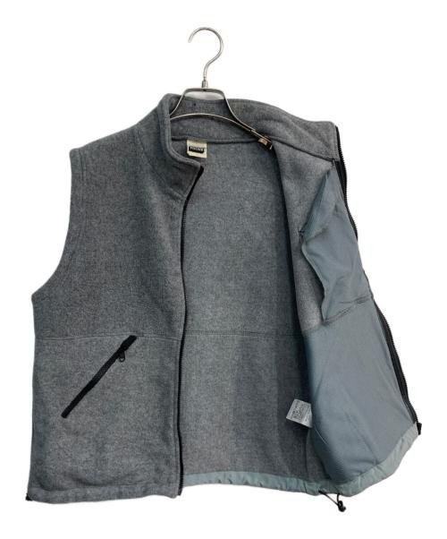 holiday（ホリデー）holiday (ホリデー) CLASSIC FLEECE VEST グレー サイズ:FREEの古着・服飾アイテム