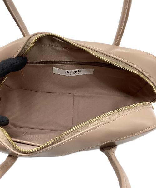 HER LIP TO（ハーリップトゥ）HER LIP TO (ハーリップトゥ) Trois Logo Mini Boston Bag nude beigeの古着・服飾アイテム