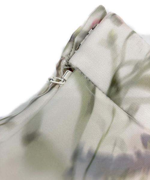 CELFORD（セルフォード）CELFORD (セルフォード) レイヤードフラワープリントスカート ホワイト サイズ:36の古着・服飾アイテム