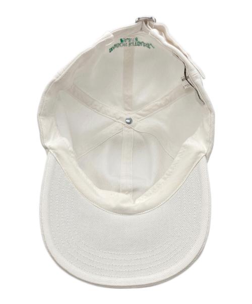 maison kitsune（メゾンキツネ）maison kitsune (メゾンキツネ) DOUBLE BOLD FOX HEAD CAP ホワイトの古着・服飾アイテム