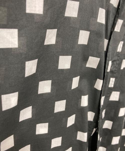 Saint Laurent Paris（サンローランパリ）Saint Laurent Paris (サンローランパリ) 総柄シャツ ブラック サイズ:40の古着・服飾アイテム