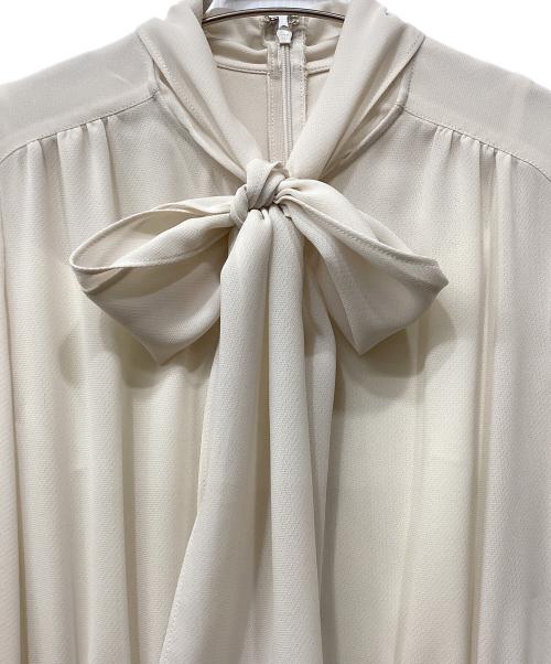 ANAYI（アナイ）ANAYI (アナイ) シアードビーボウタイプリーツ ワンピース ベージュ サイズ:36の古着・服飾アイテム