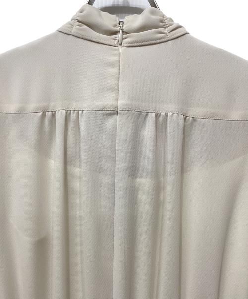 ANAYI（アナイ）ANAYI (アナイ) シアードビーボウタイプリーツ ワンピース ベージュ サイズ:36の古着・服飾アイテム