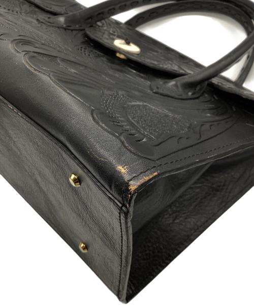 Carving Tribes（カービングトライブス）Carving Tribes (カービングトライブス) celia grande(セリア グランデ)の古着・服飾アイテム