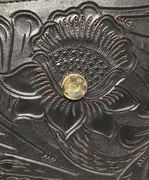 Carving Tribes（カービングトライブス）Carving Tribes (カービングトライブス) celia grande(セリア グランデ)の古着・服飾アイテム