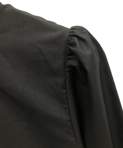 BLUE LABEL CRESTBRIDGE（ブルーレーベルクレストブリッジ）BLUE LABEL CRESTBRIDGE (ブルーレーベルクレストブリッジ) フリルネックボウタイブラウス ブラック サイズ:36 未使用品の古着・服飾アイテム