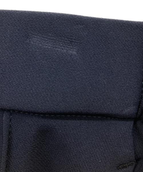 YORI（ヨリ）YORI (ヨリ) ピンタックストレッチパンツ ネイビー サイズ:36の古着・服飾アイテム