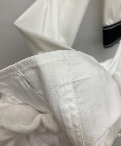 PRADA（プラダ）PRADA (プラダ) ポプリンストレッチシャツ ホワイト サイズ:44の古着・服飾アイテム